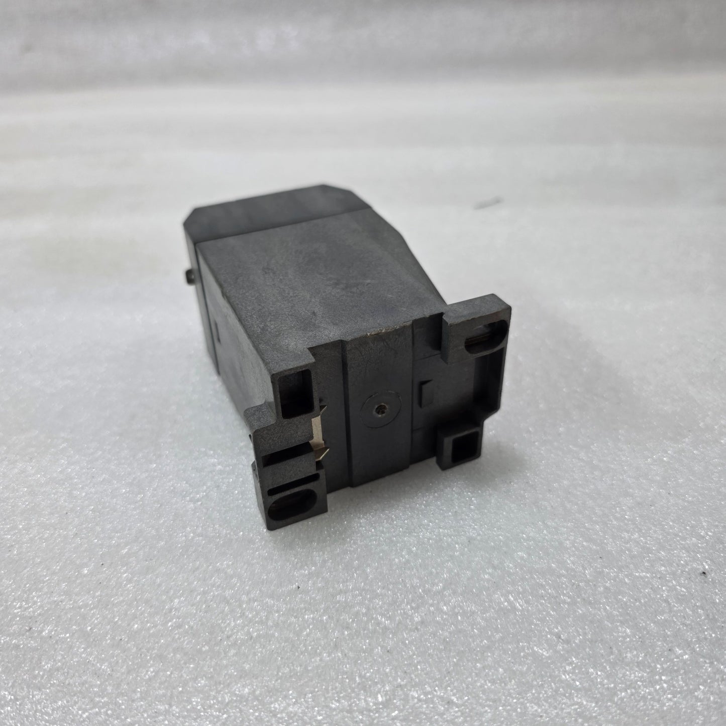 KLÖCKNER MOELLER EMT-DBK CONTROL RELAY | 220V AC | AUTO/HAND RESET MODULE