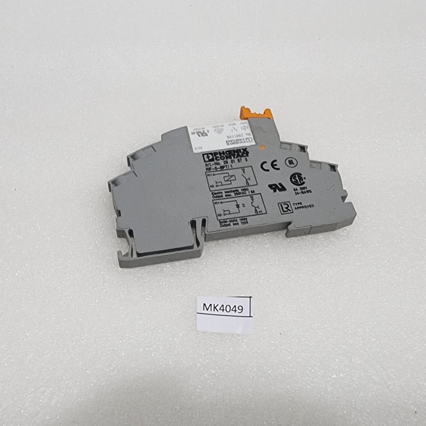 PHOENIX CONTACT RIF-0-BPT/1 RELAY BASE 2901873 LOT OF 4 UNIT