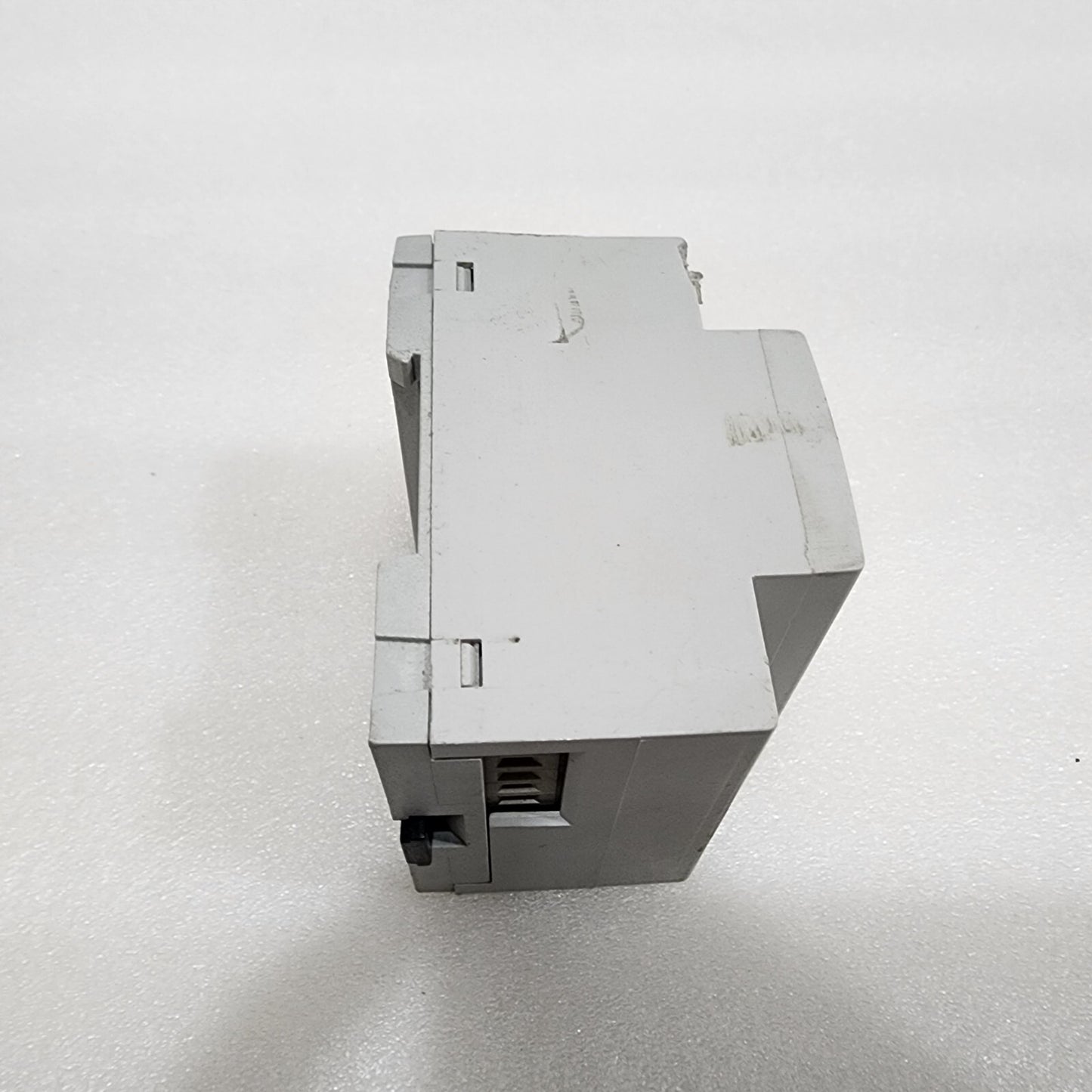 POWER LOGIC PM9C 220-240VAC 15198AA