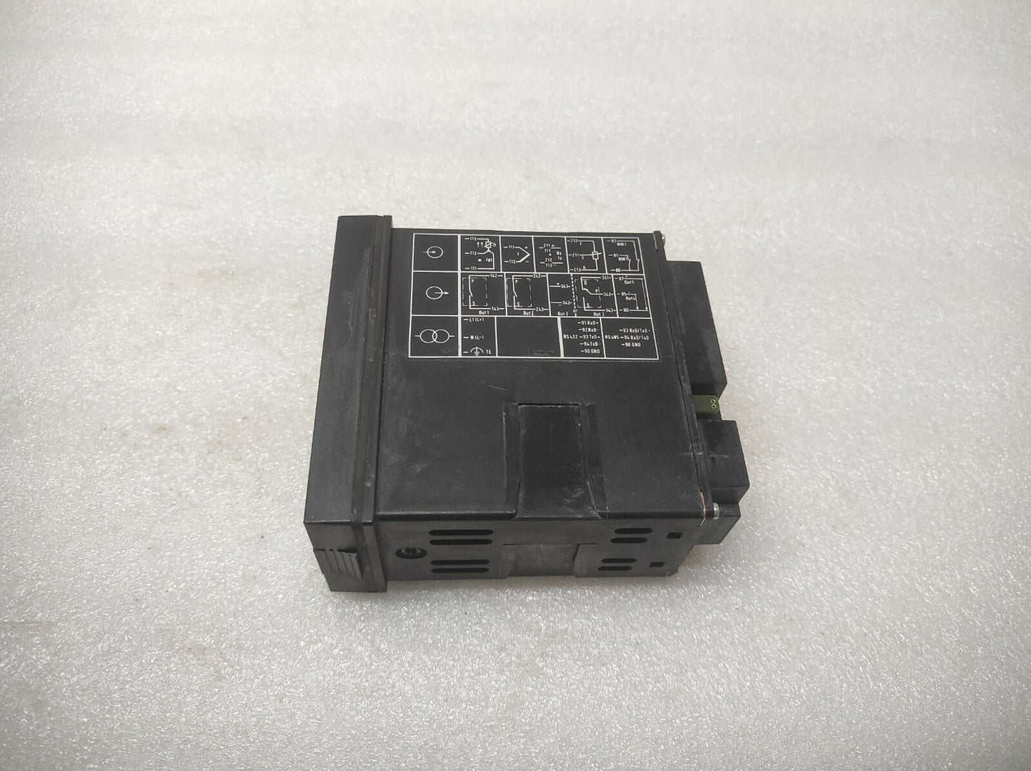 JUMO DTRON 08.1 TEMPERATURE CONTROLLER 703032/50-001-000-00-001 93-263V 70/00340