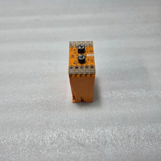 SCHLEICHER SPT52 TIME DELAY RELAY 110–127 VAC 11307542
