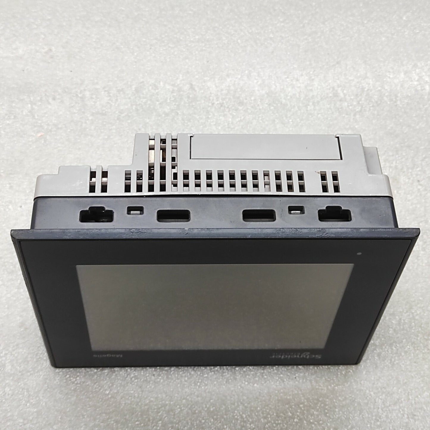 SE MAGELIS XBTGT2130 TACTILE TERMINAL 5.7" ADVANCE TOUCHSCREEN 2