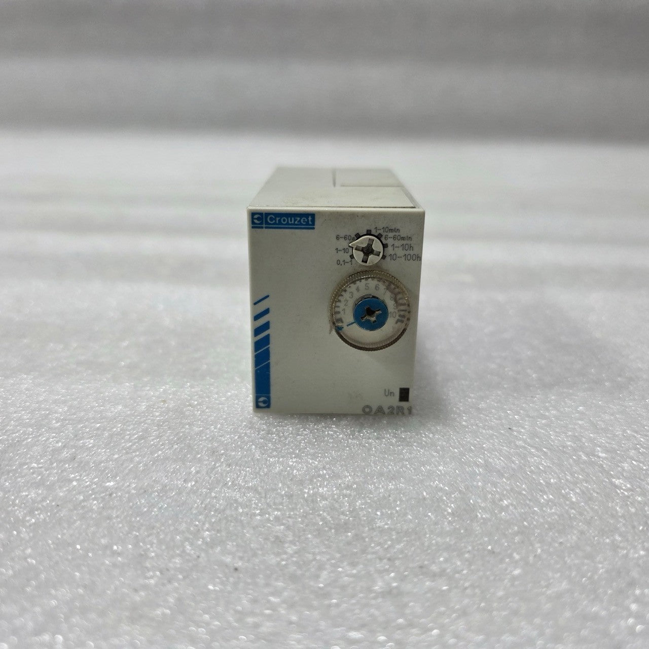 CROUZET OA2R1 MULTI-RANGE TIME DELAY RELAY 88867215 0.1S–100H 24–240V AC/DC