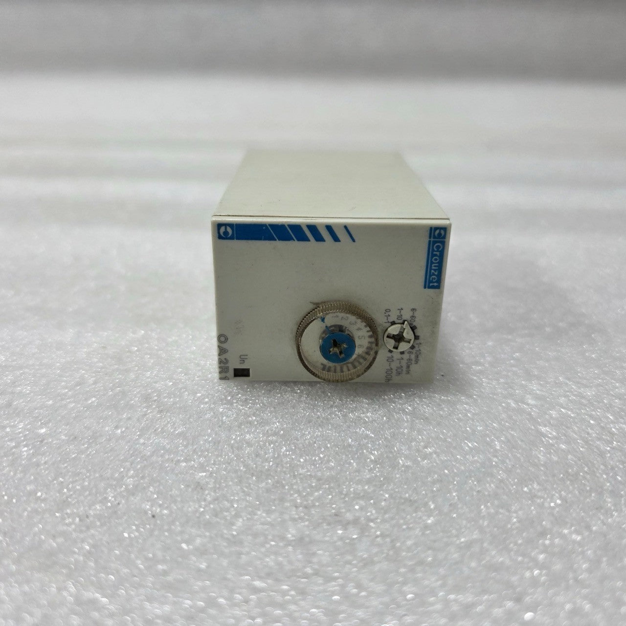 CROUZET OA2R1 MULTI-RANGE TIME DELAY RELAY 88867215 0.1S–100H 24–240V AC/DC