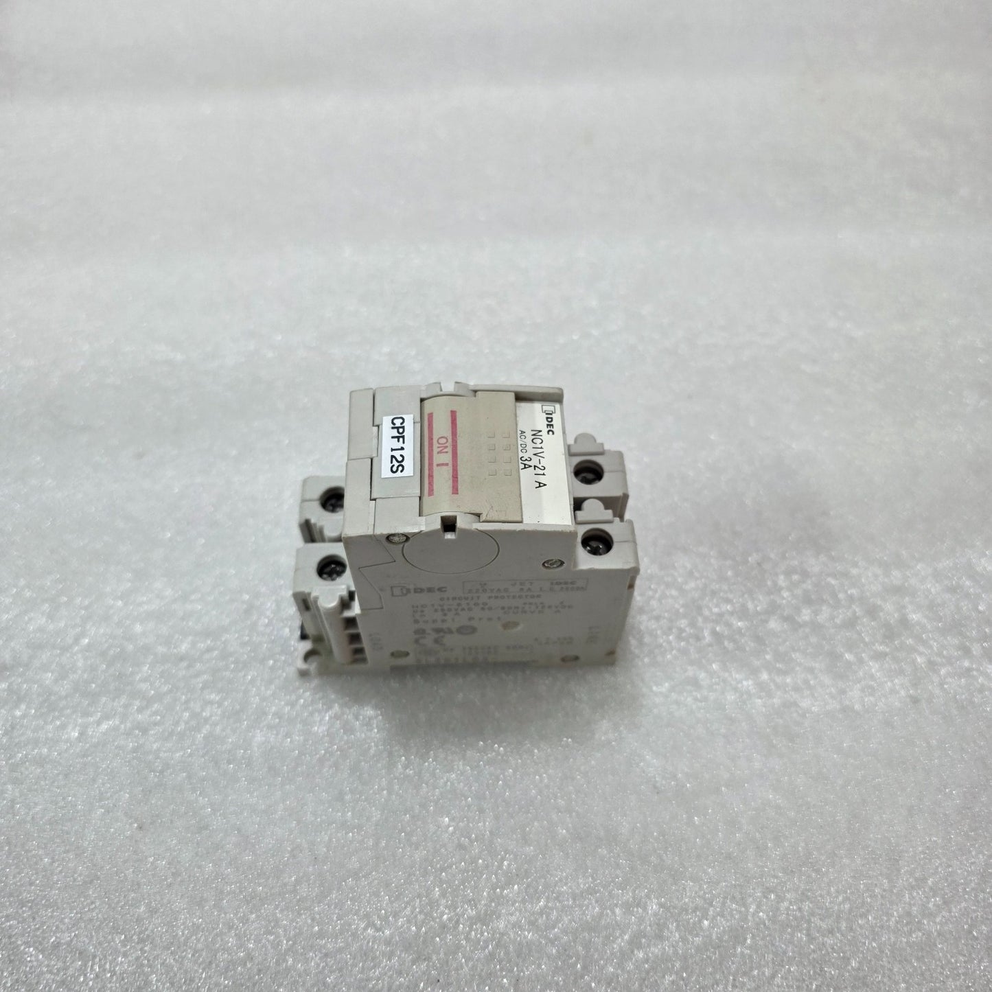 IDEC NC1V-21A / NC1V-2100 2 POLE 3A CIRCUIT PROTECTOR | HYDRAULIC MAGNETIC BREAK