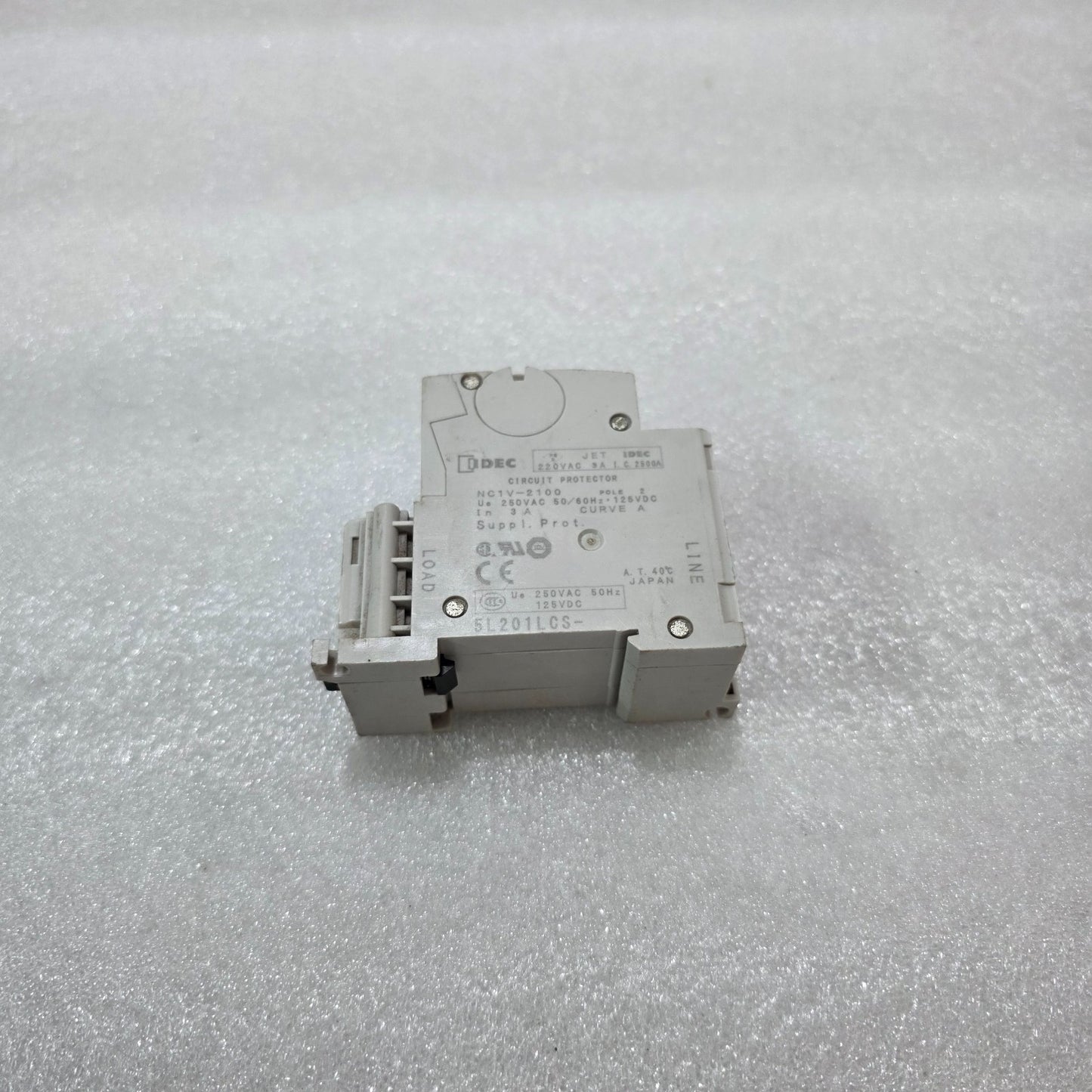 IDEC NC1V-21A / NC1V-2100 2 POLE 3A CIRCUIT PROTECTOR | HYDRAULIC MAGNETIC BREAK