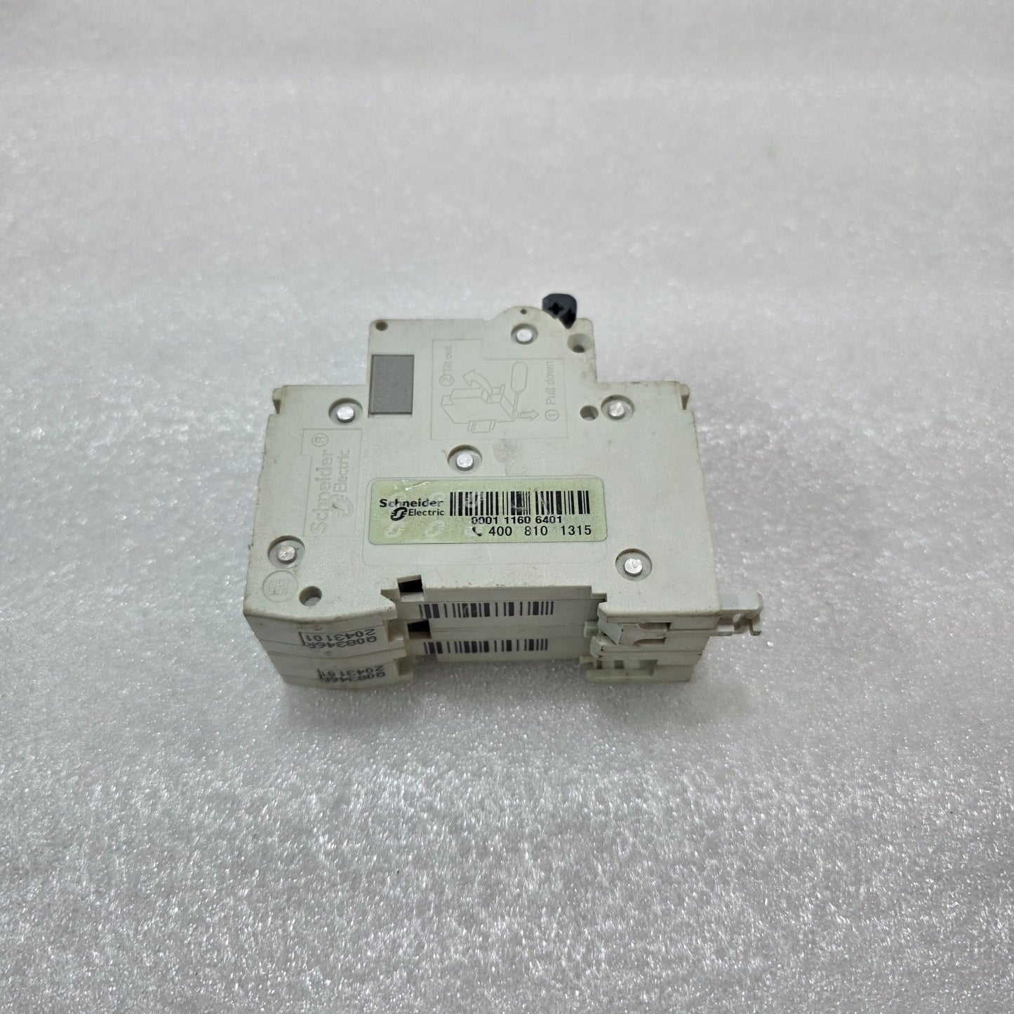 MERLIN GERIN MULTI9 C65N D4 2 POLE 4A MCB | MINIATURE CIRCUIT BREAKER 400V 6KA