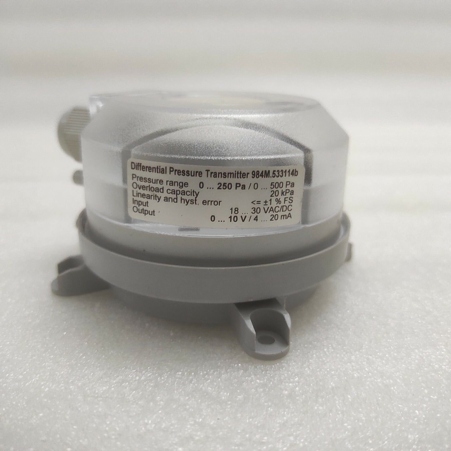 SAUTER 984M.533114B4 DIFFERENTIAL PRESSURE TRANSMITTER 18-30VAC/DC 0-250Pa