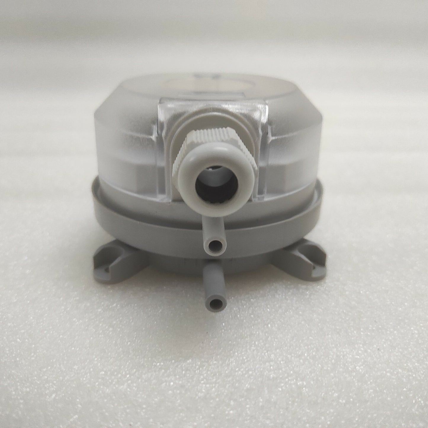 SAUTER 984M.533114B4 DIFFERENTIAL PRESSURE TRANSMITTER 18-30VAC/DC 0-250Pa