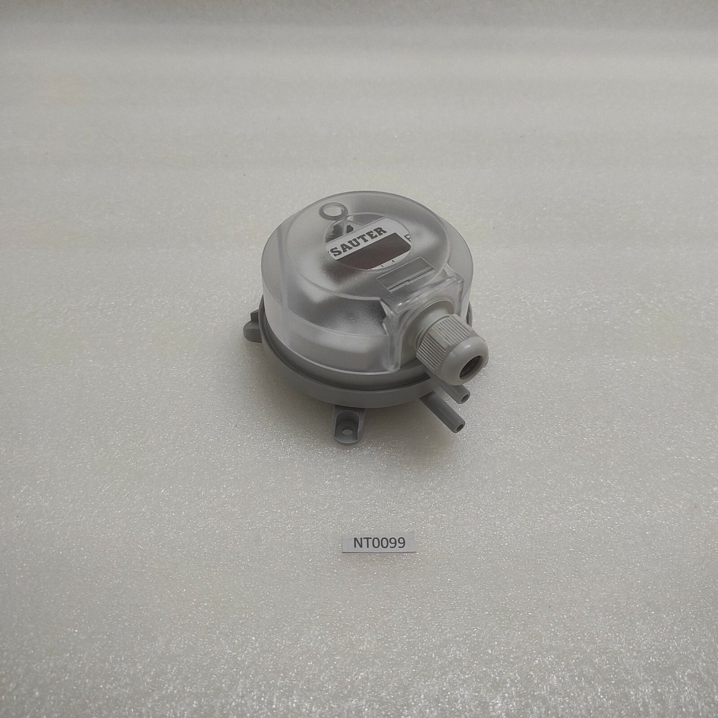 SAUTER 984M.533114B4 DIFFERENTIAL PRESSURE TRANSMITTER 18-30VAC/DC 0-250Pa