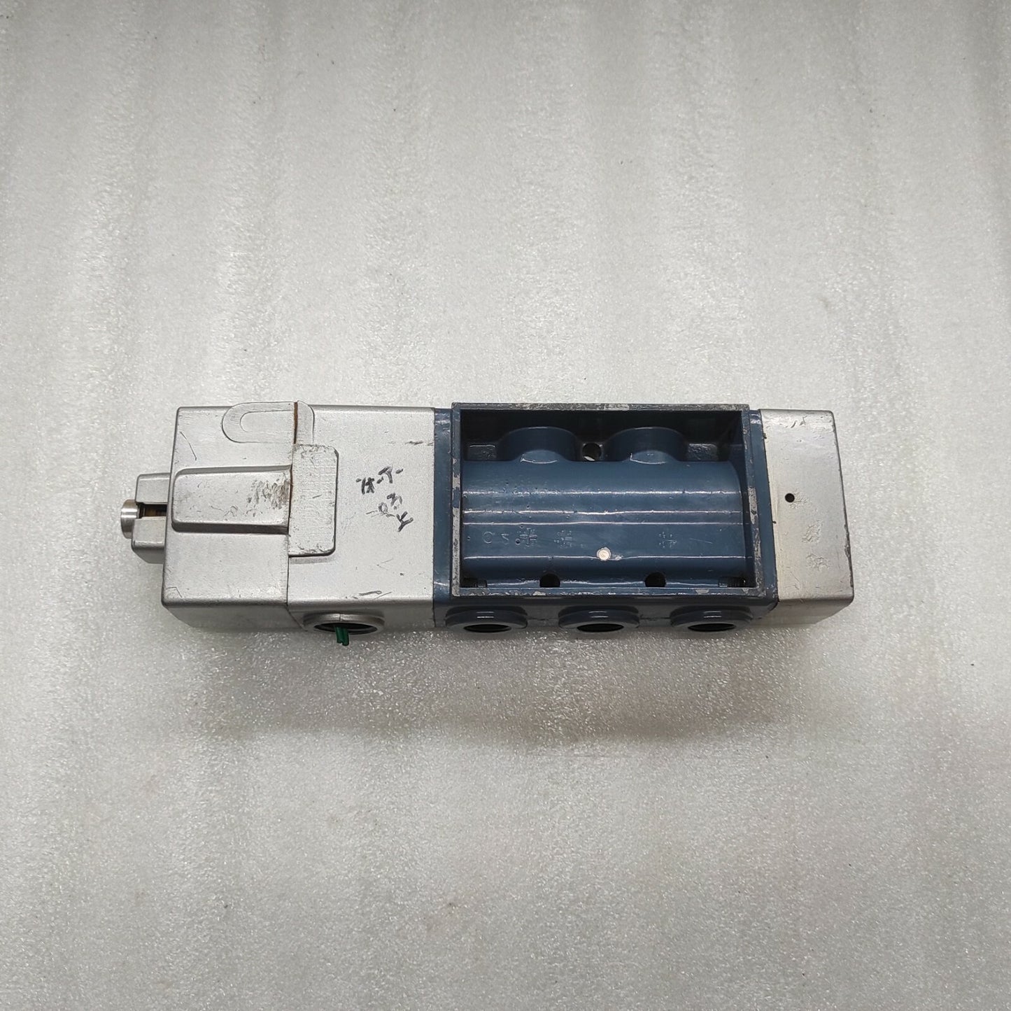 NABCO PSM-43-B PNEUMATIC DIRECTIONAL VALVE 9KGF/CM2
