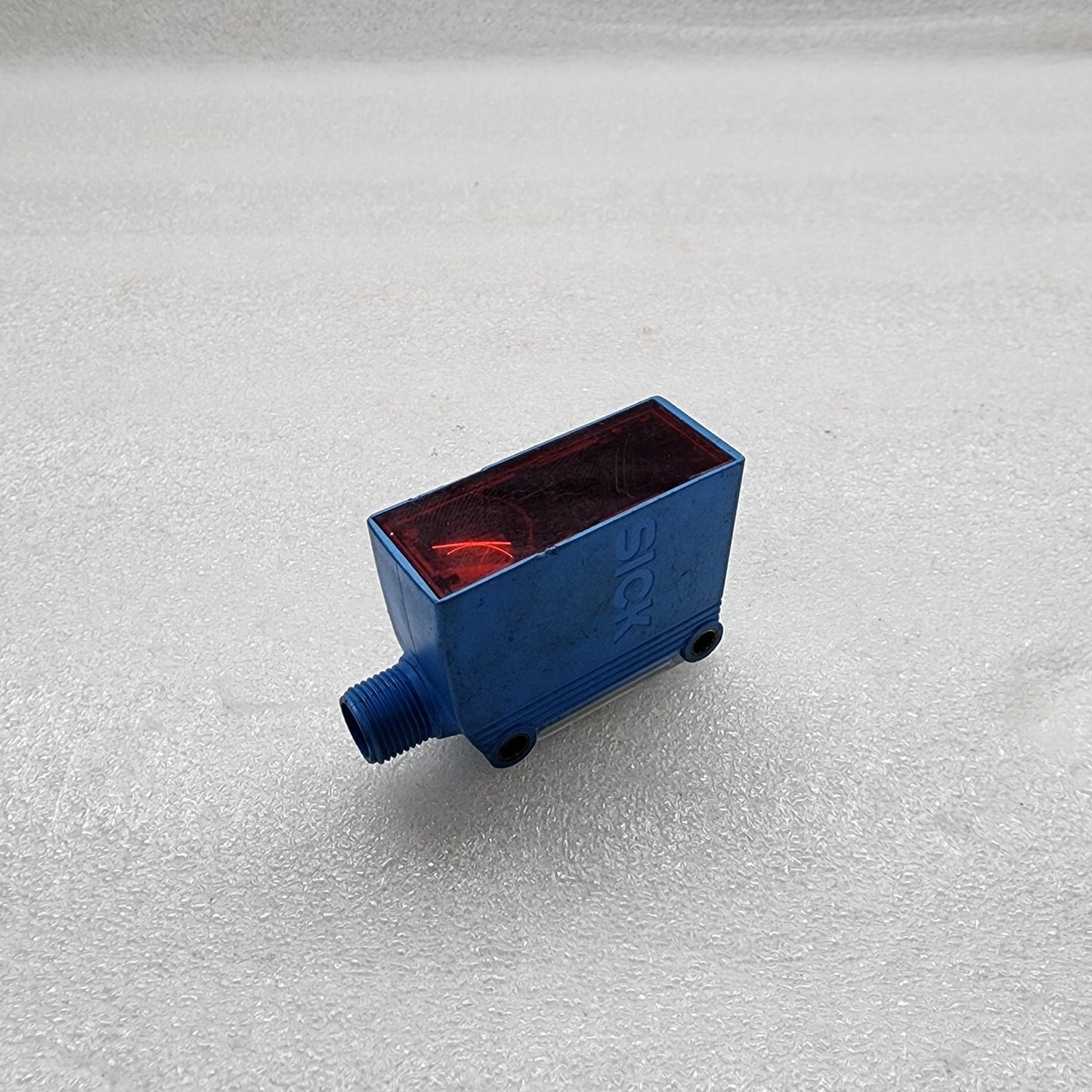 SICK GS10-D4311 PHOTOELECTRIC SENSOR 10-30VDC