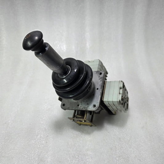 TODENSHA K-32058-1 INDUSTRIAL JOYSTICK SWITCH SCSN93 CONTACT