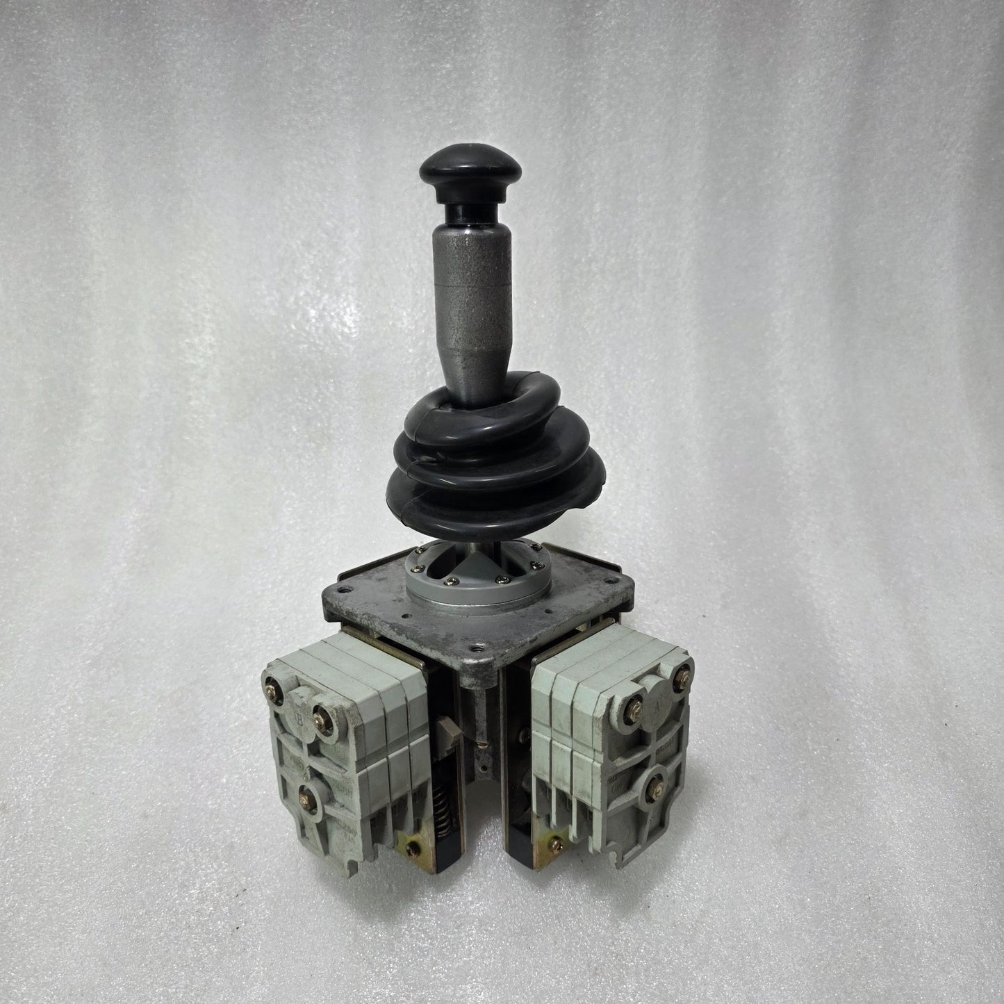 TODENSHA K-32058-1 INDUSTRIAL JOYSTICK SWITCH SCSN93 CONTACT