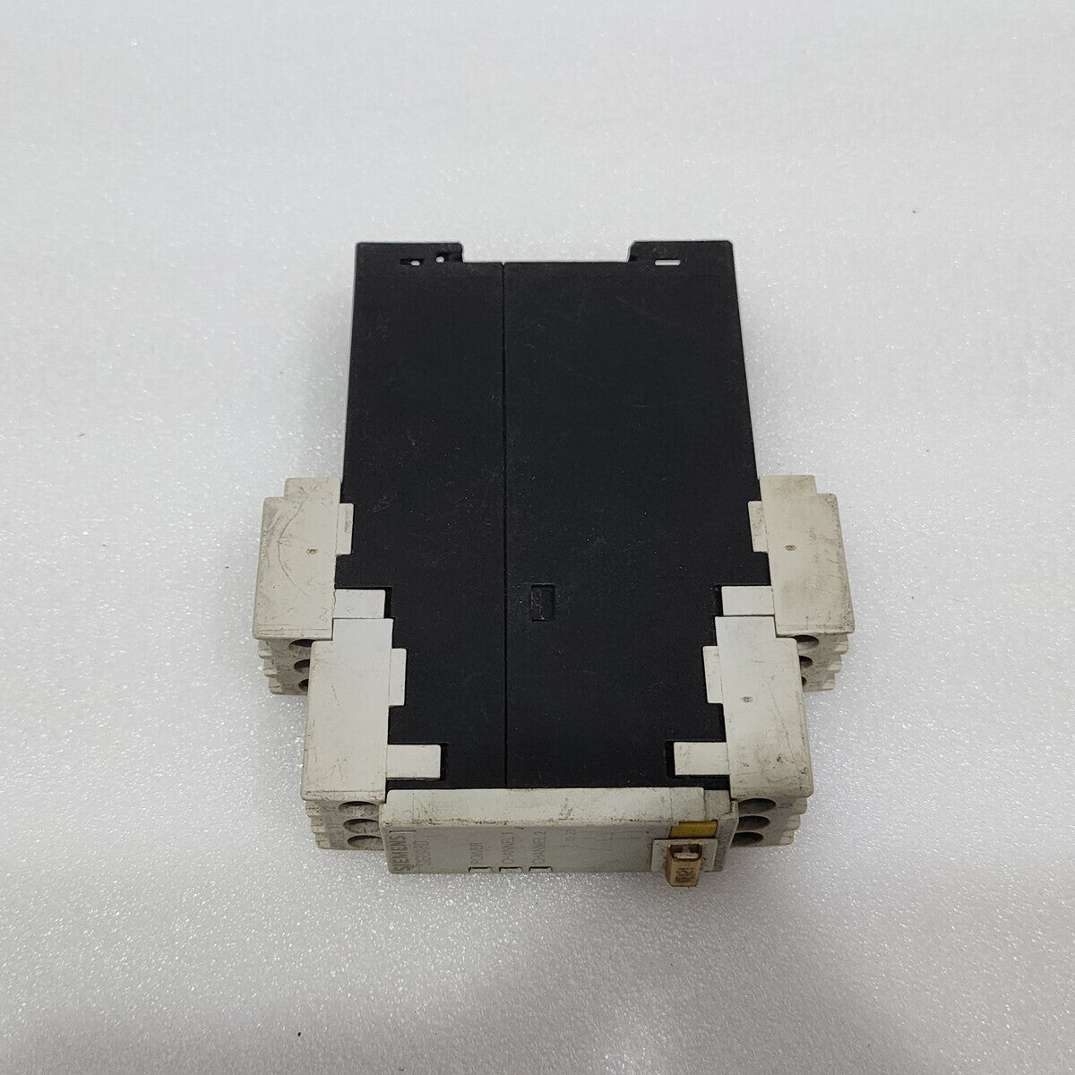 SIEMENS 3TK2824-1CB30 SINGLE CHANNEL SAFETY SWITCH