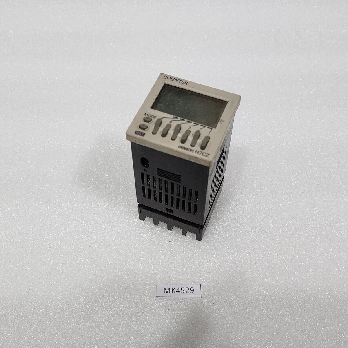 OMRON H7CZ-L8 COUNTER