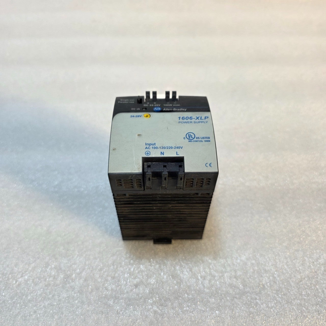 ALLEN-BRADLEY CAT 1606-XLP100E SER A INDUSTRIAL SWITCHING POWER SUPPLY