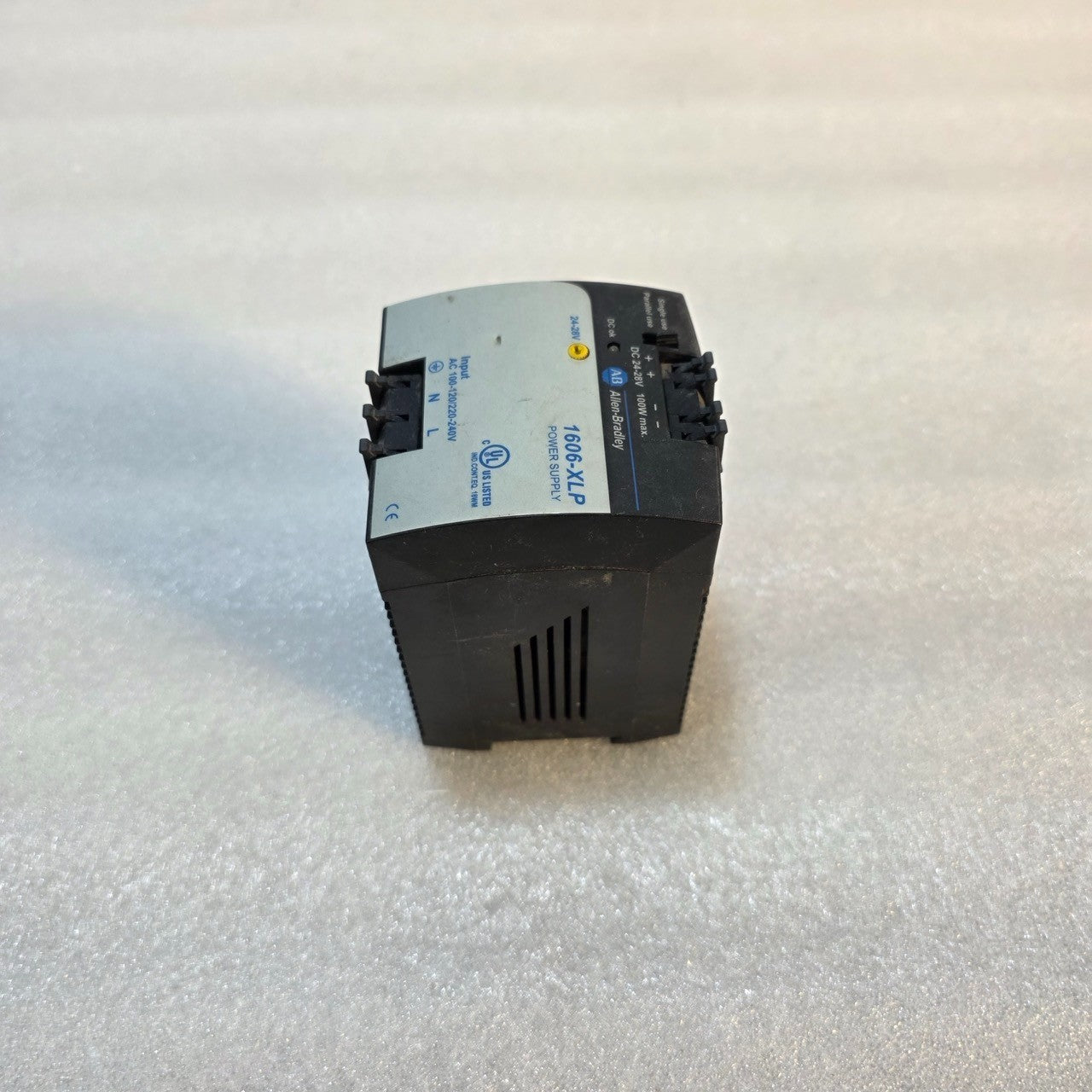 ALLEN-BRADLEY CAT 1606-XLP100E SER A INDUSTRIAL SWITCHING POWER SUPPLY