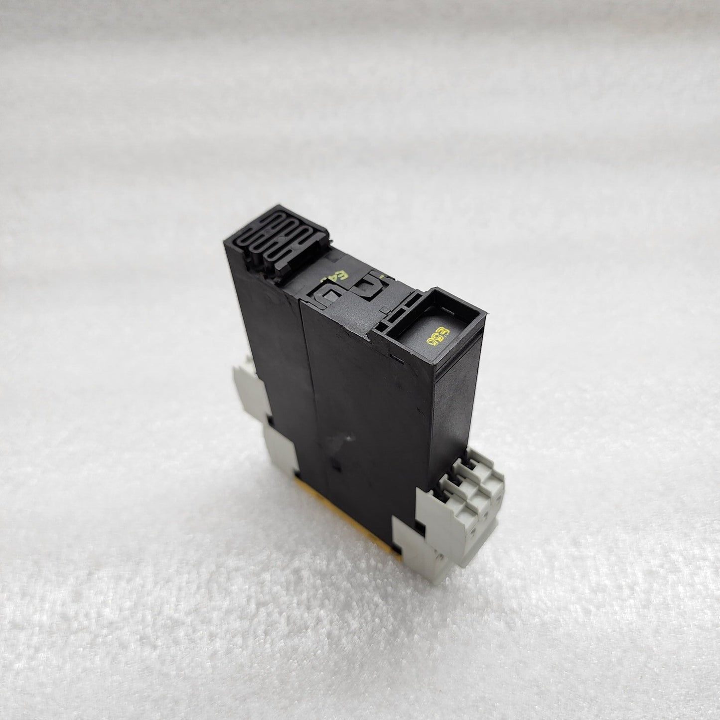 SIEMENS 3TK2821-2CB30 SAFETY RELAY