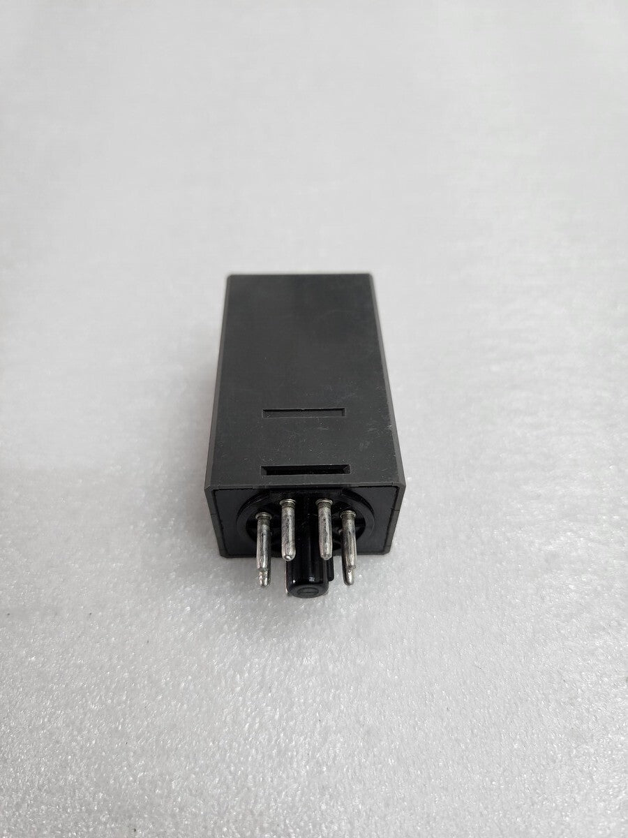 IDEC GT5P-N ELECTRONIC TIMER 200-240VAC 0-60SEC
