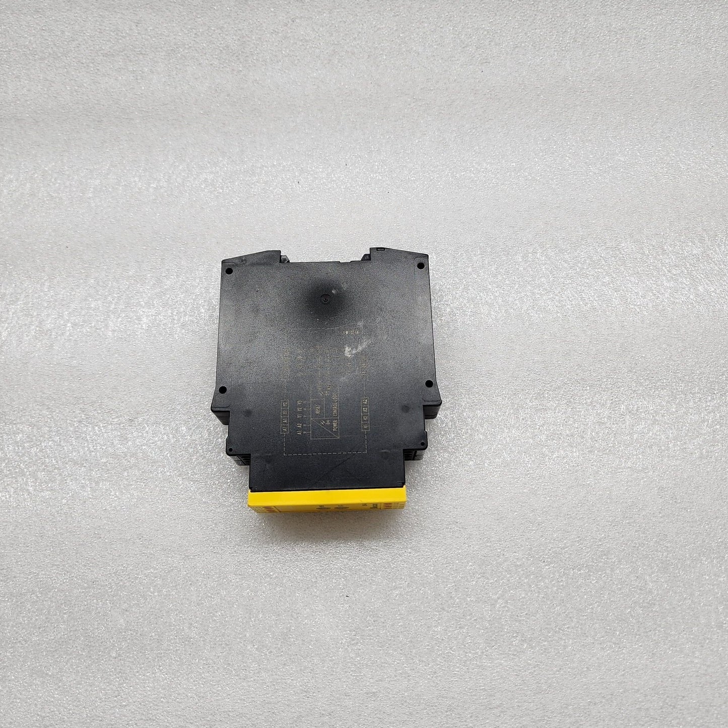 MOELLER ESR4-NO-31 SAFETY RELAY