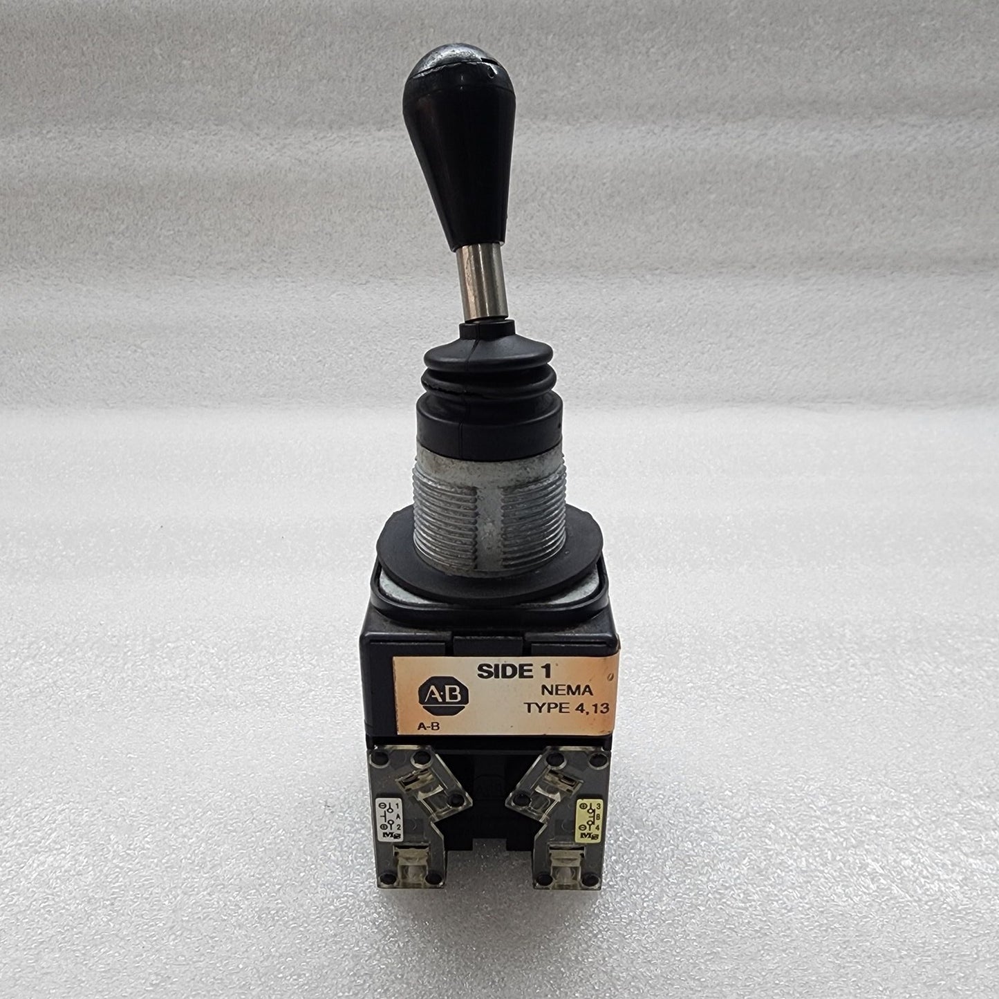 ALLEN BRADLEY CAT 800T-T4T2 SER T JOYSTICK 800T-XAY