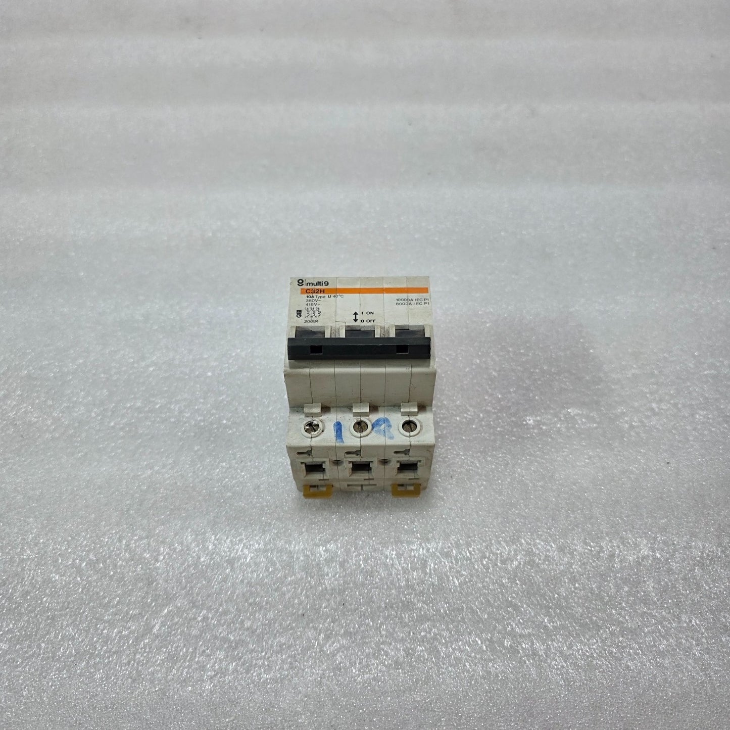 MERLIN GERIN MULTI 9 C32H 10A 3 POLE MCB 380/415V 10KA CIRCUIT BREAKER