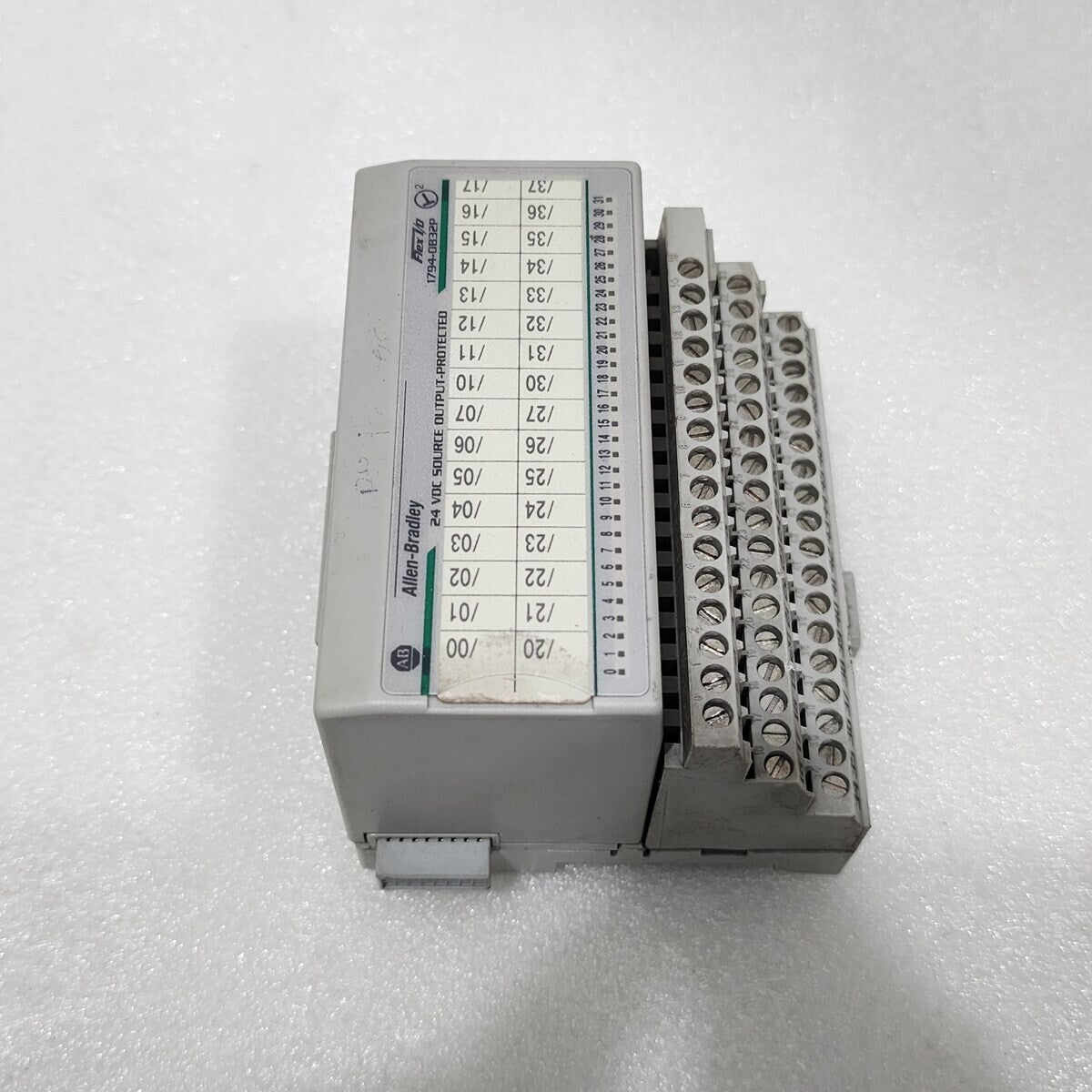 ALLEN BRADLEY CAT 1794-OB32P SERIES A 97284771 FLEX I/O MODULE 1794-TB32 9238527