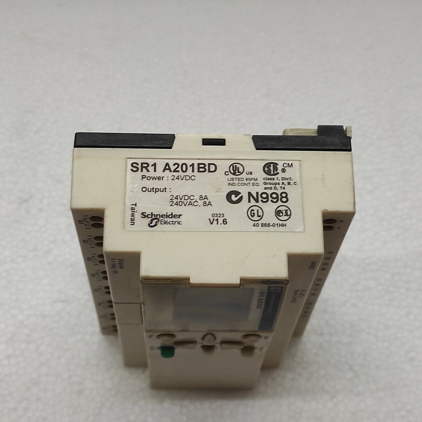 SE SR1 A201BD ZELIO LOGIC RELAY 24VDC