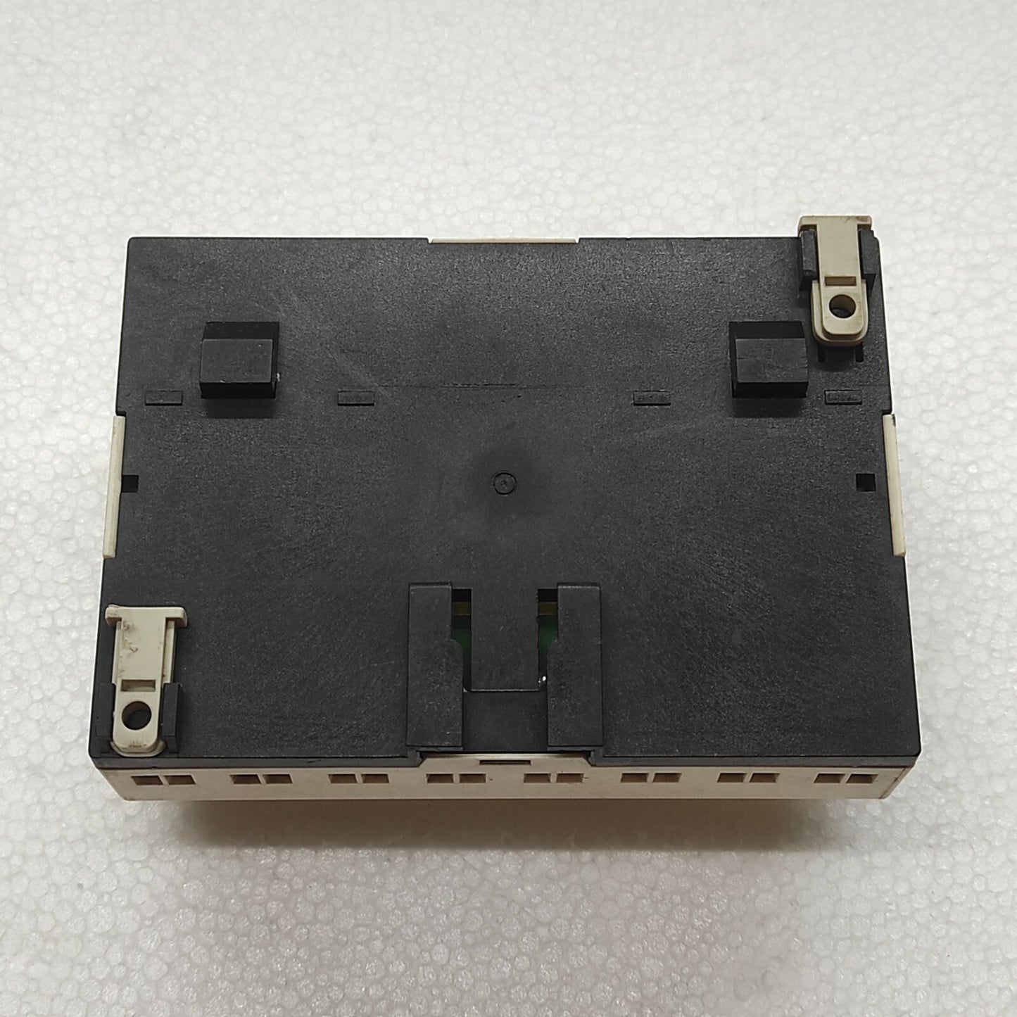 SE SR1 A201BD ZELIO LOGIC RELAY 24VDC