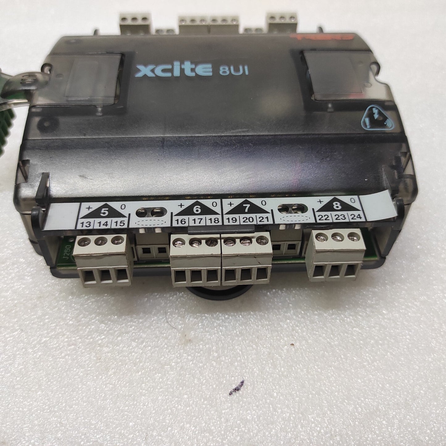 TREND XCITE 8UI STANDARD I/O  MODULE 2000U080000