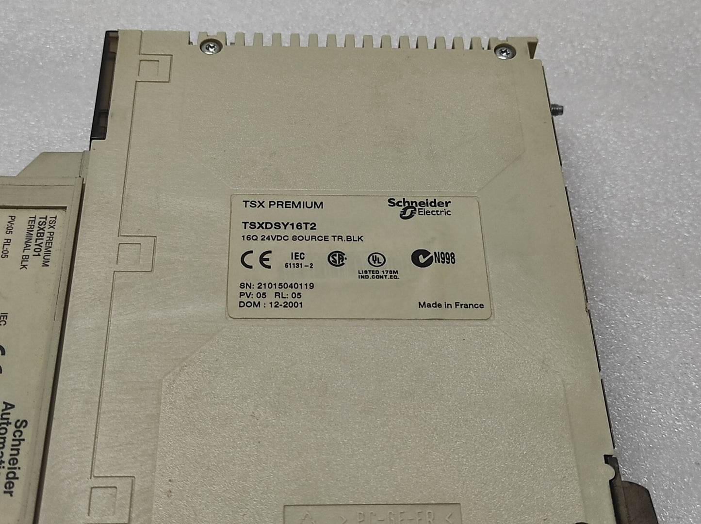 SE TSXDSY16T2 DISCRETE OUTPUT MODULE