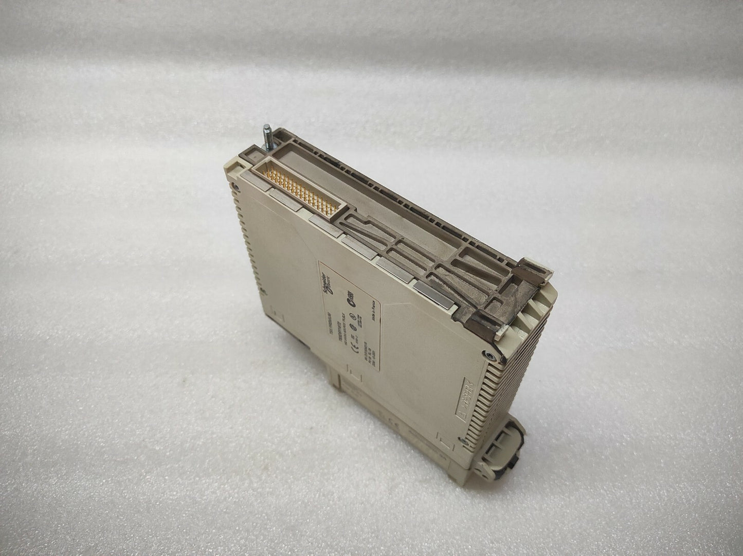 SE TSXDSY16T2 DISCRETE OUTPUT MODULE