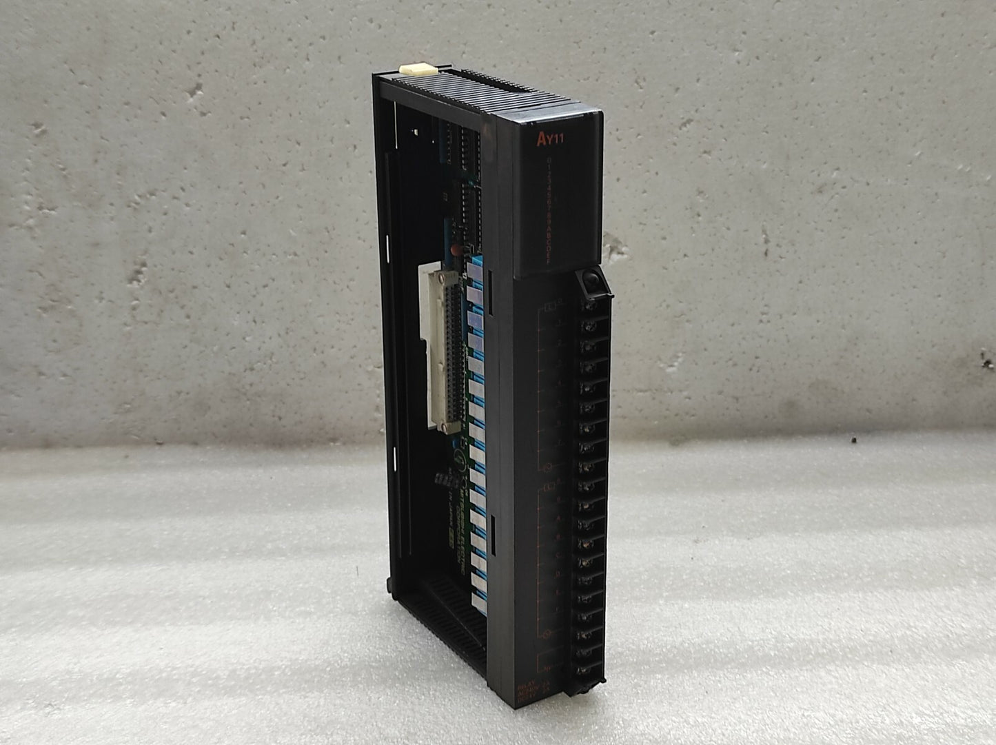 MITSUBISHI MELSEC AY11 PROGRAMMABLE CONTROLLER