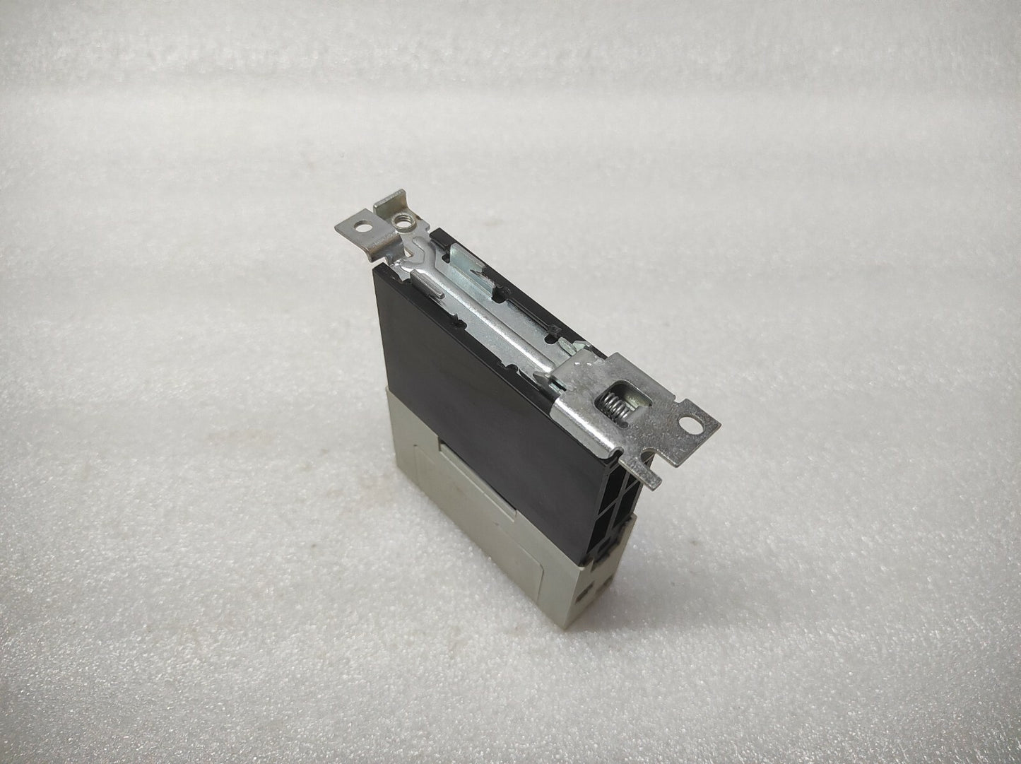 CARLO GAVAZZI RJ1A23A30E SEMICONDUCTOR CONTACTOR 230V