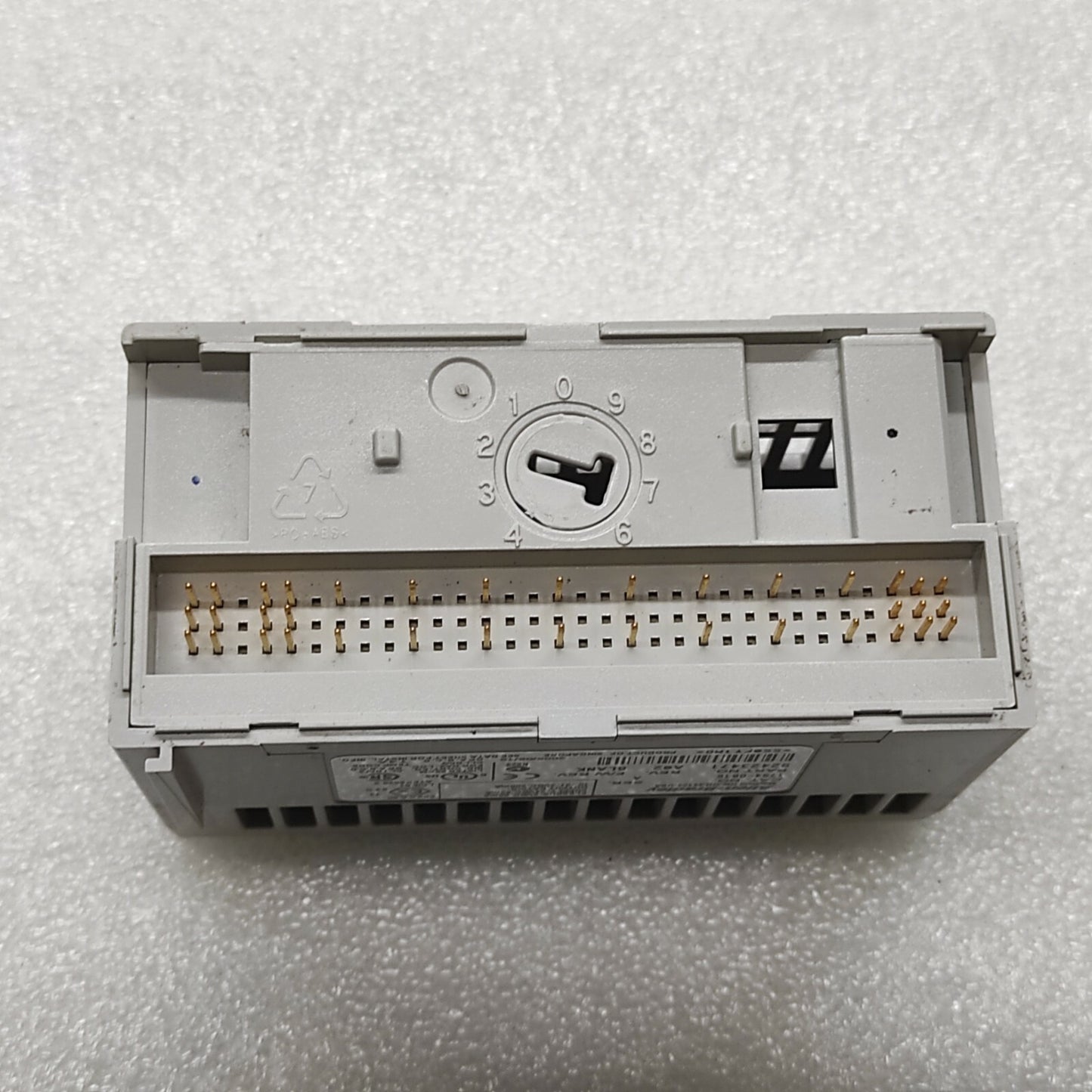 ALLEN BRADLEY CAT 1794-OB16 SERIES A 92423471