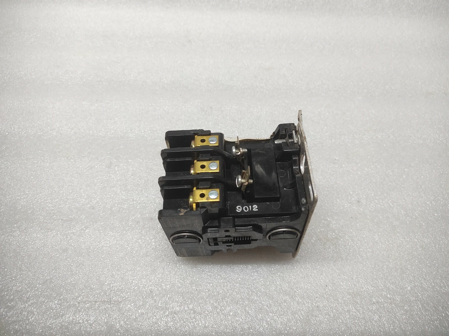 TELEMECANIQUE 2200EB230EA MAGNETIC CONTACTOR COIL VOLTAGE 24VAC