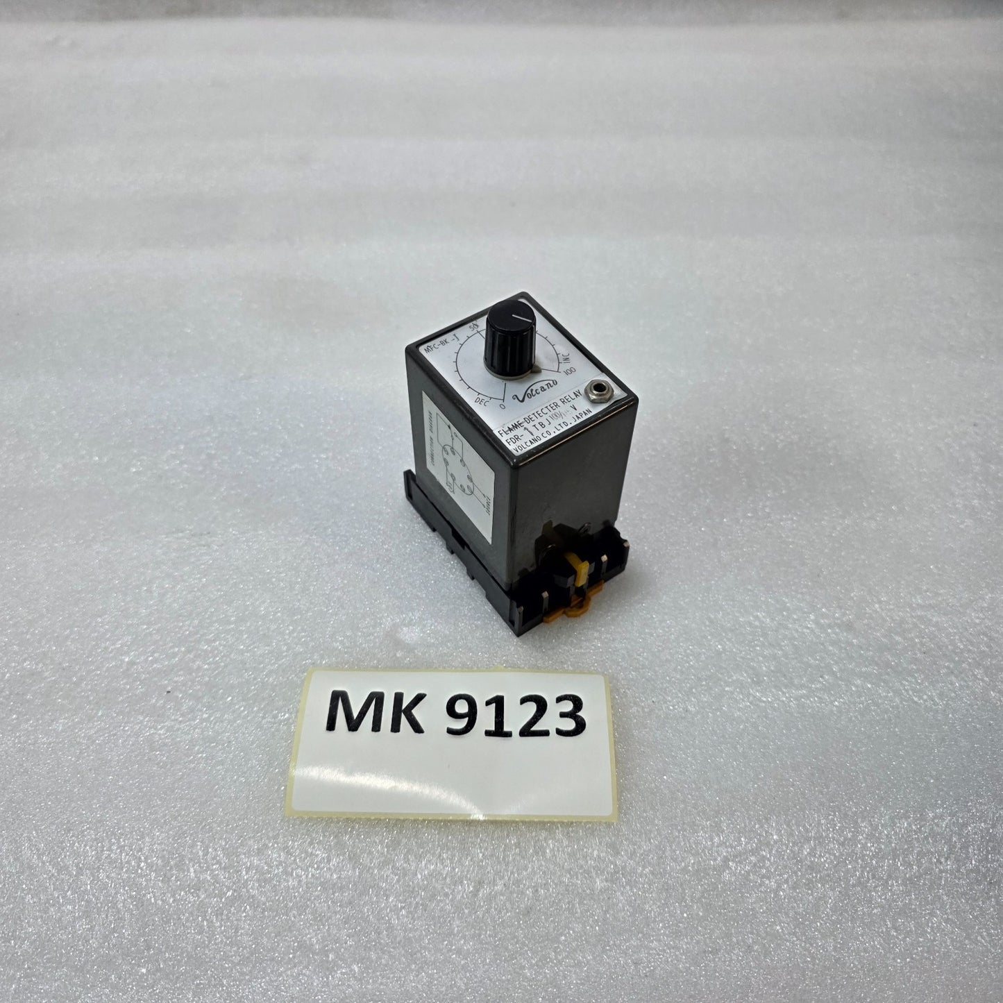 VOLCANO FDR-1TBJ FLAME DETECTOR RELAY | BURNER FLAME MONITORING CONTROLLER