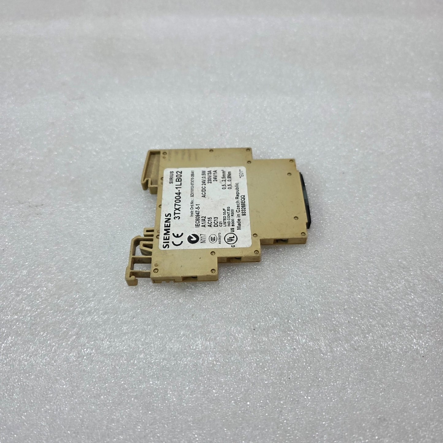 SIEMENS SIRIUS 3TX7004-1LB02 INTERFACE RELAY – 24V AC/DC COIL, 230V 3A INDUSTRIA