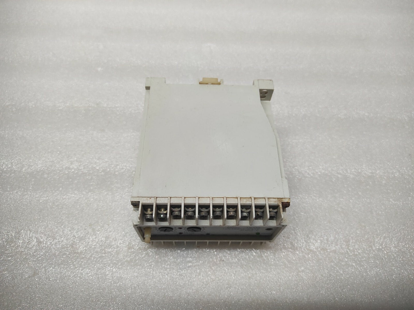 SELCO T2200-13 3-PHASE OVERCURRENT RELAY 240VAC