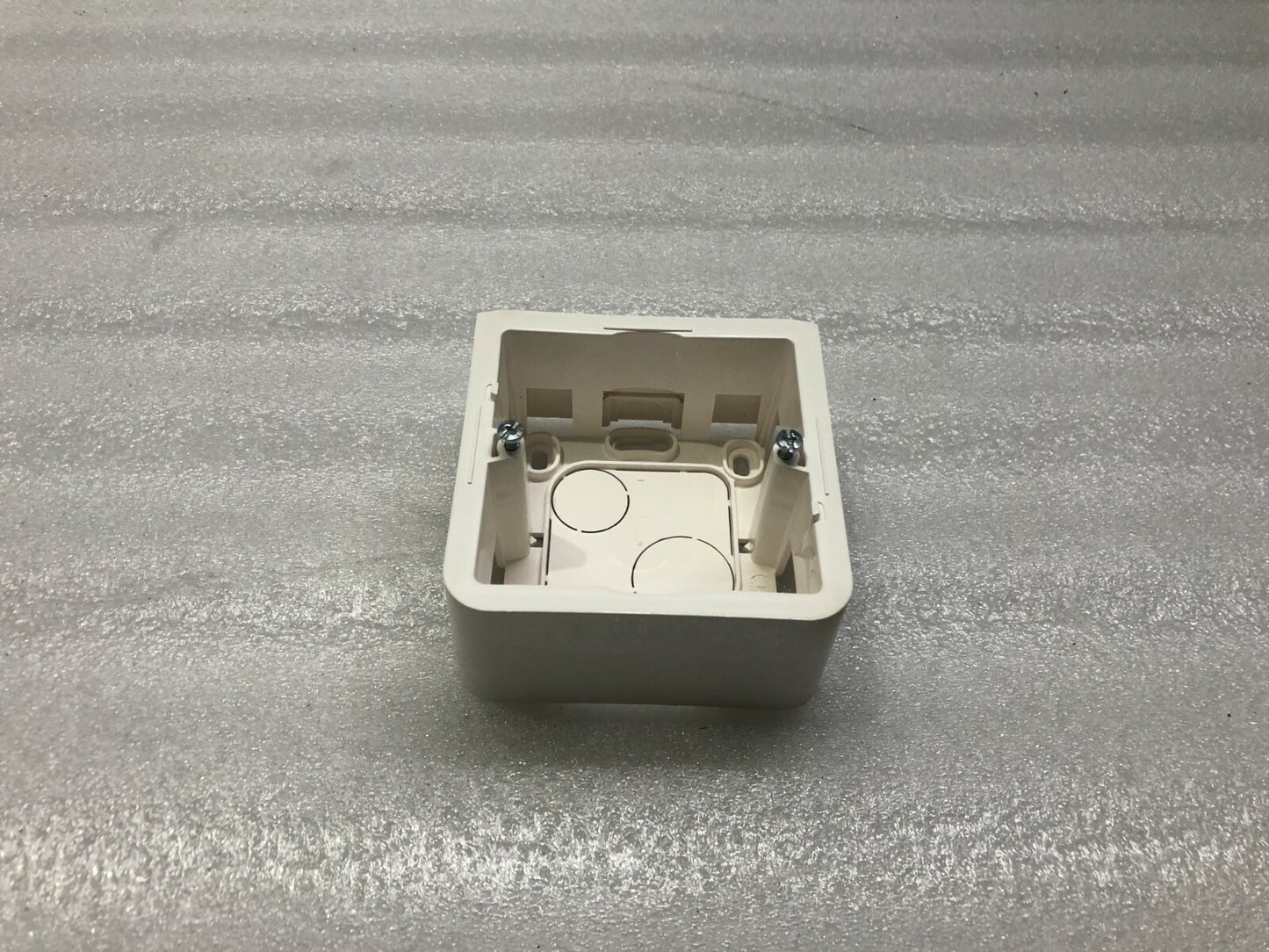LEGRAND 802 81 SURFACE MOUNTING BOX LOT OF 10 UNIT