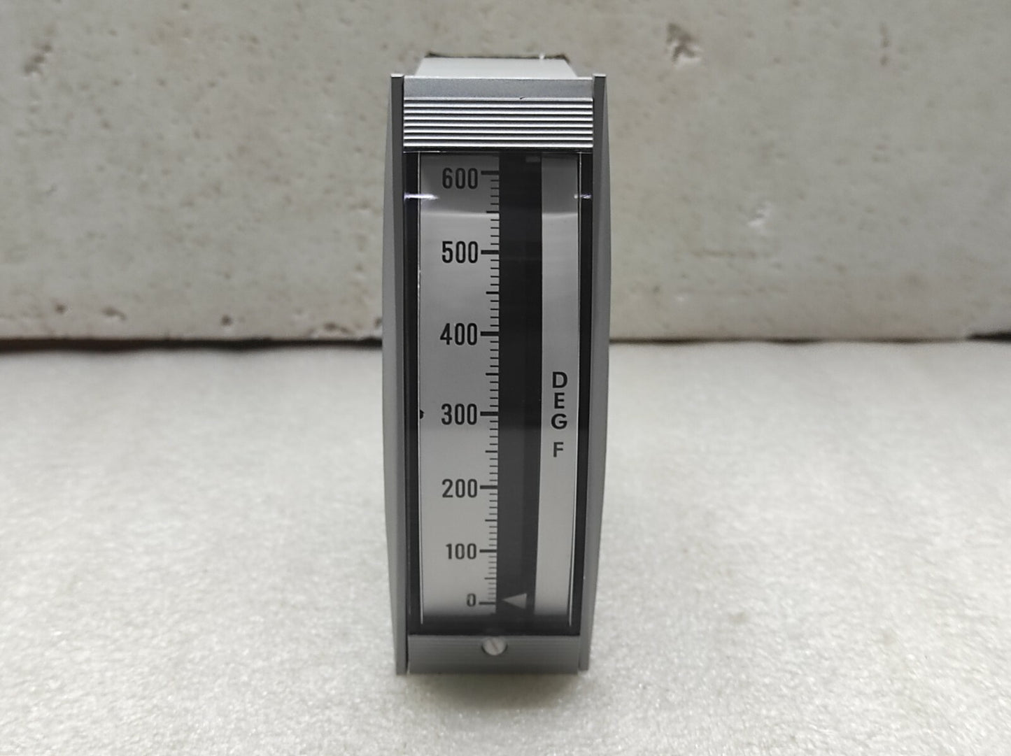 WESCHLER YE/180V/0.1VDC 180183HERLW0003 TEMPERATURE METER 0-600 DEGREES FAHRENHE