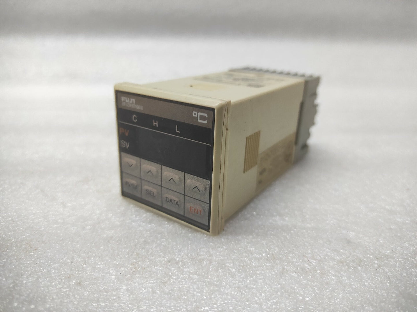 FUJI ELECTRIC PZY4 TEMPERATURE CONTROLLER 85-265V