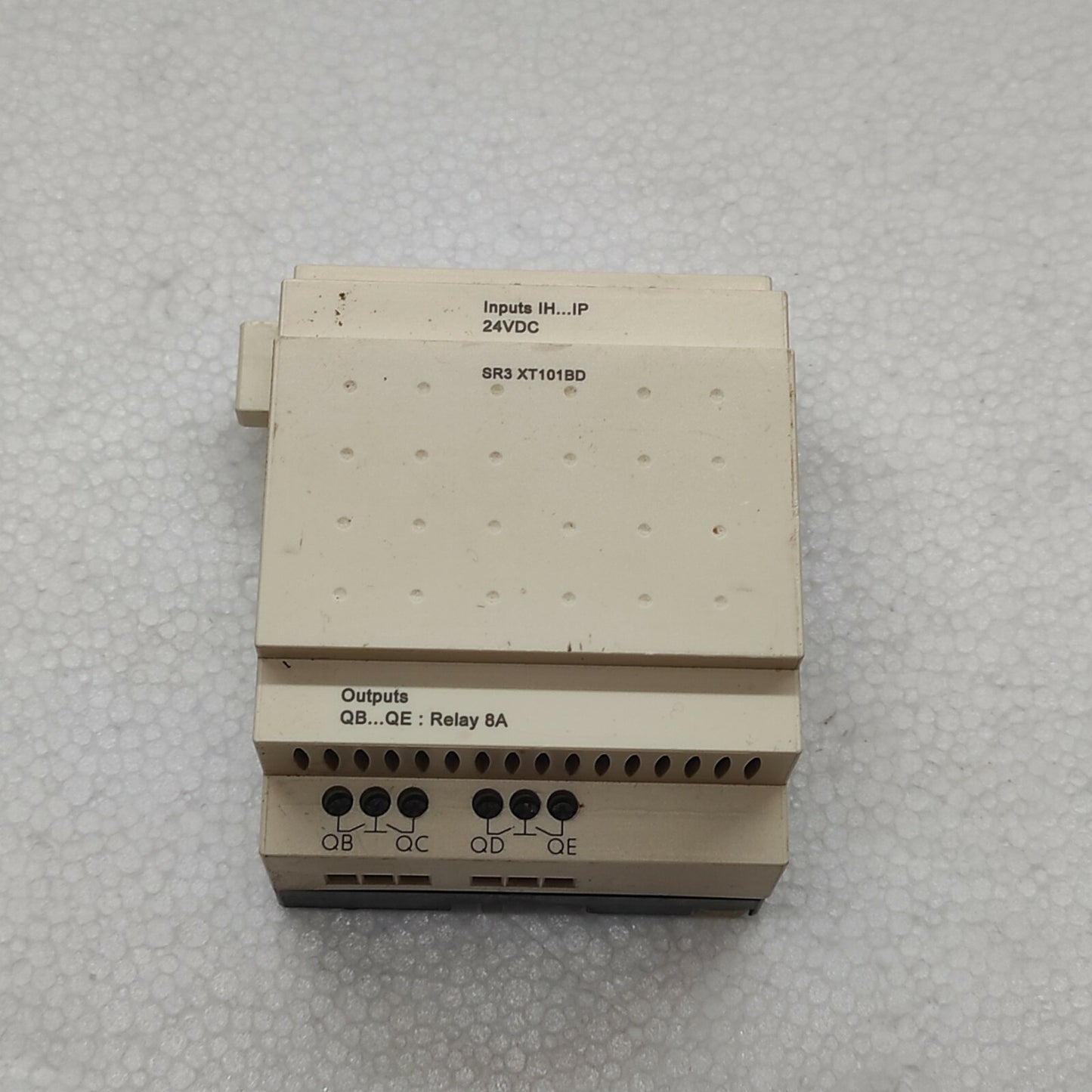 SE SR3 XT101BD ZELIO RELAY