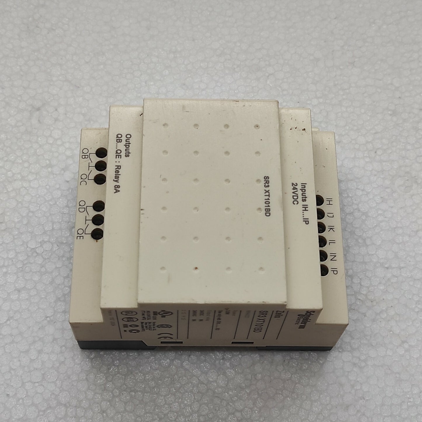 SE SR3 XT101BD ZELIO RELAY