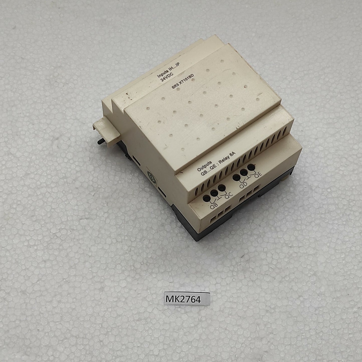 SE SR3 XT101BD ZELIO RELAY