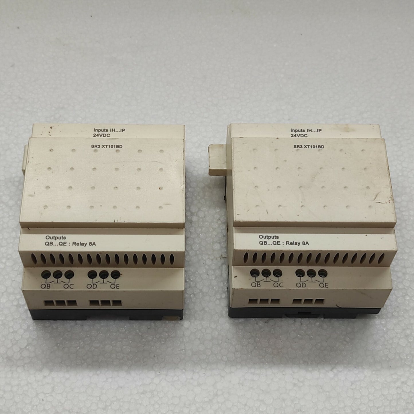SE SR3 XT101BD ZELIO RELAY