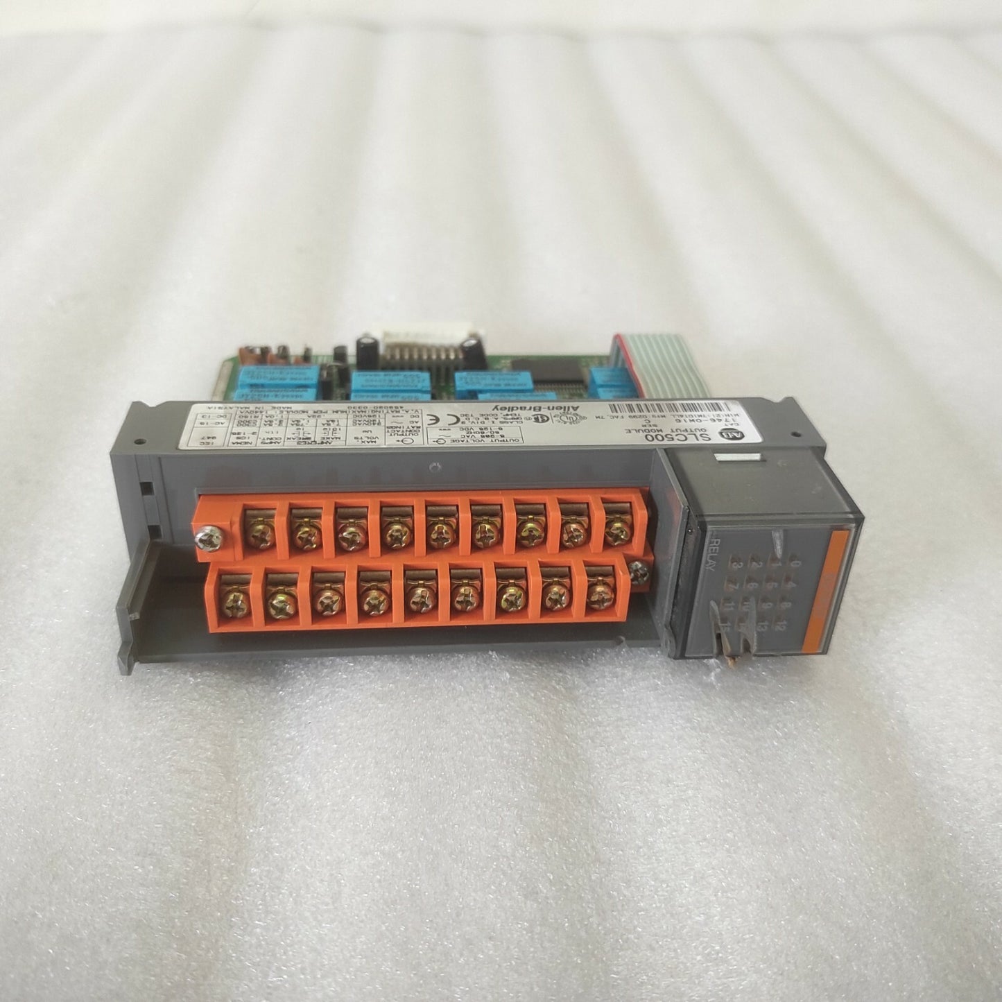 ALLEN BRADLEY CAT 1746-OW16 SLC500 OUTPUT MODULE