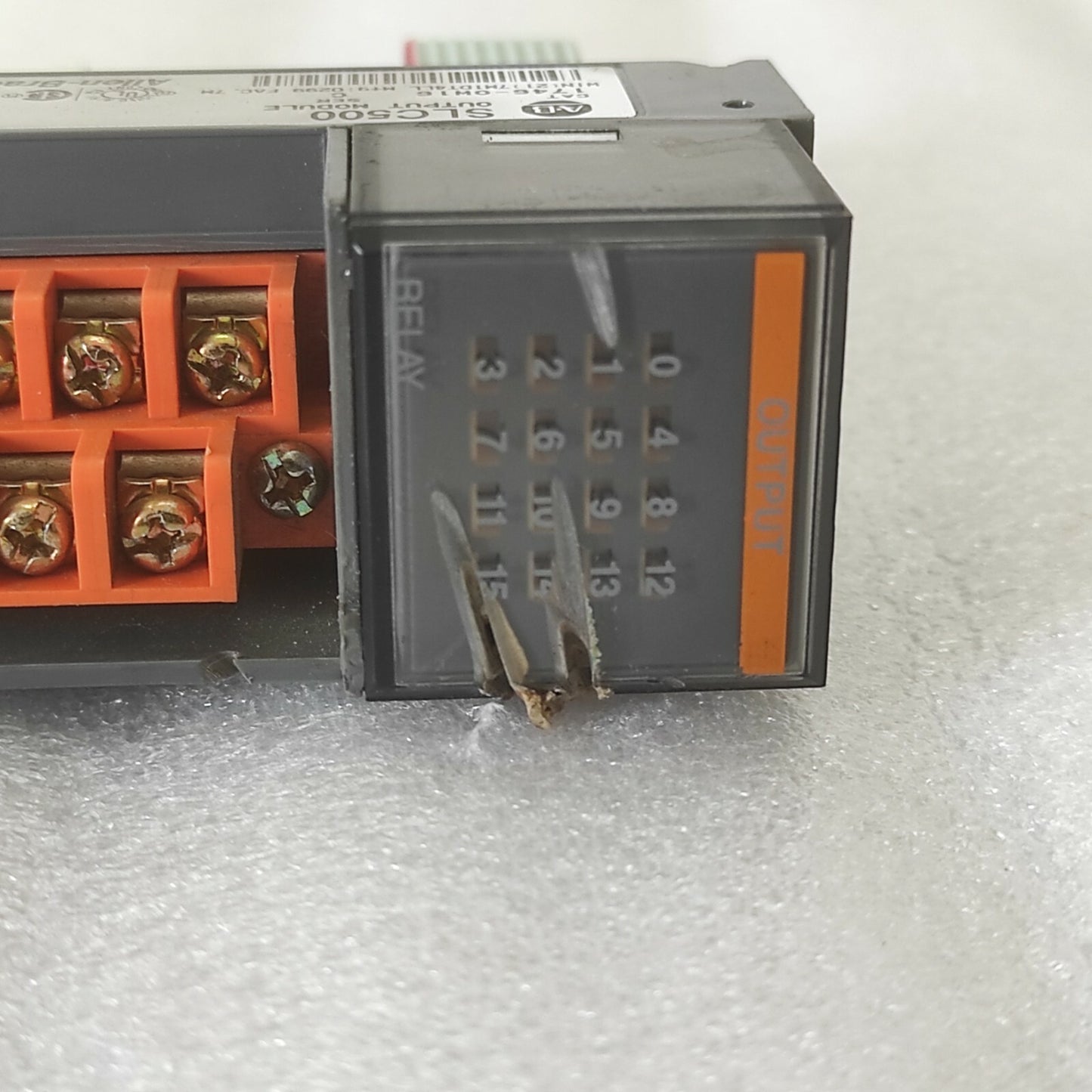 ALLEN BRADLEY CAT 1746-OW16 SLC500 OUTPUT MODULE