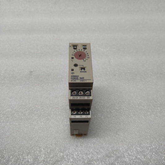 OMRON H3DE-M2 MULTIFUNCTION TIME RELAY 0.1S-120H 24-230VAC/DC